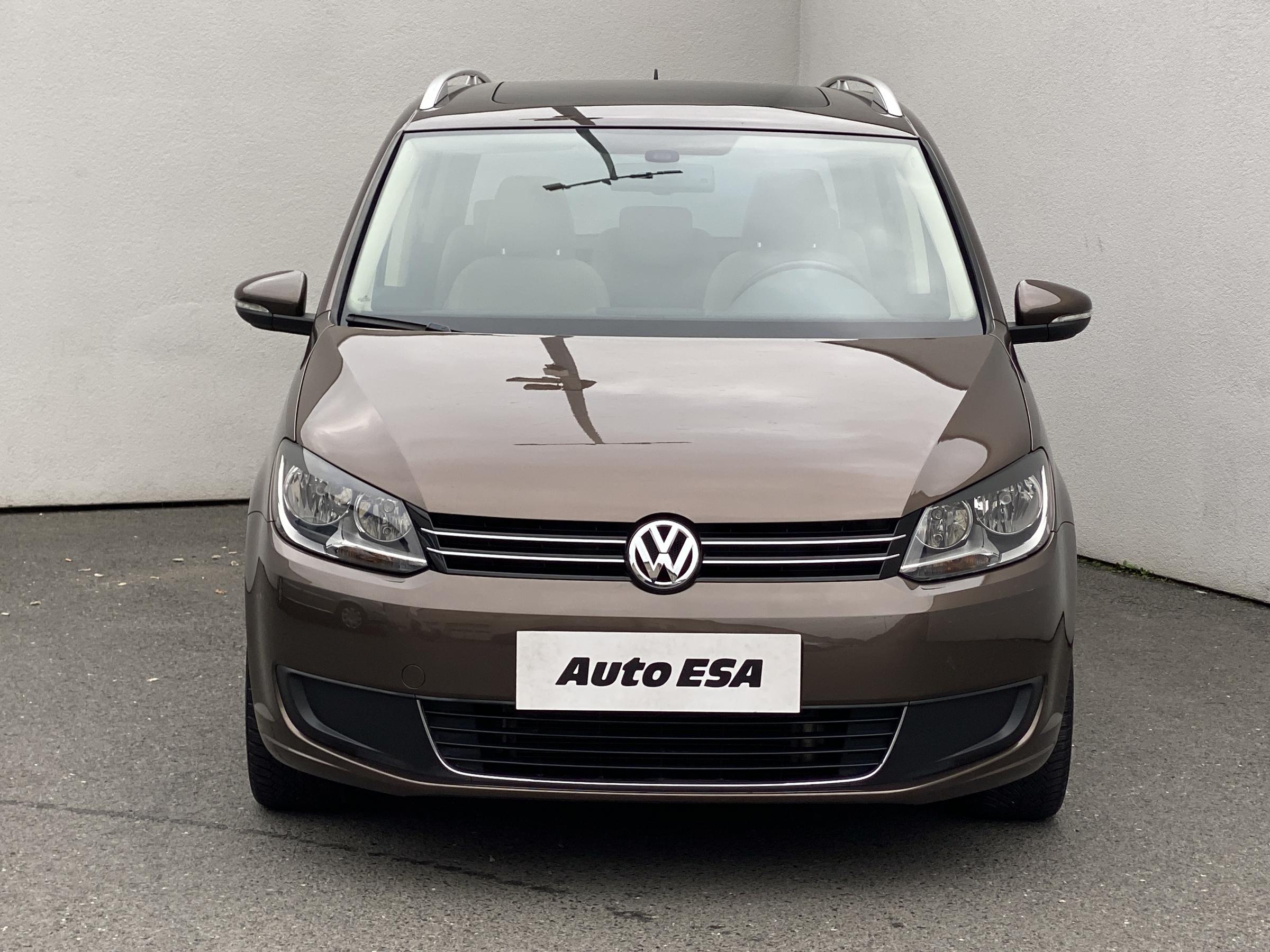 Volkswagen Touran, 2011 - pohled č. 2