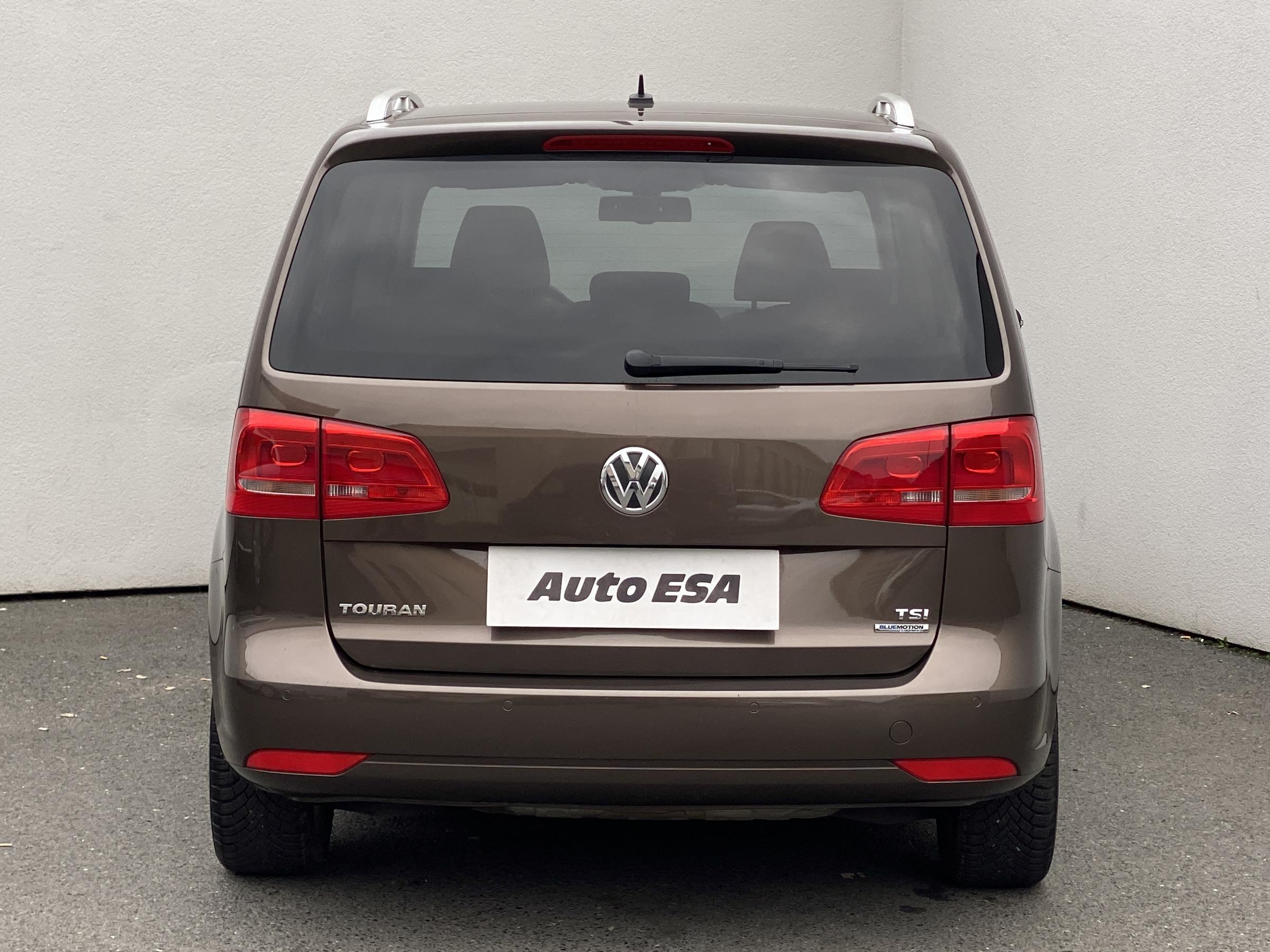 Volkswagen Touran, 2011 - pohled č. 5