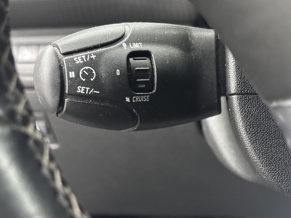 Peugeot 2008 1.2 VTi Allure