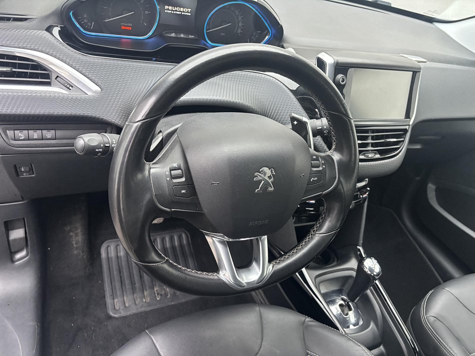 Peugeot 2008 1.2 VTi Allure