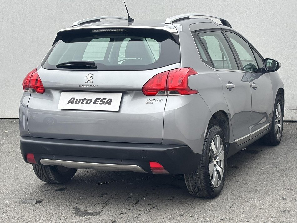 Peugeot 2008 1.2 VTi Allure