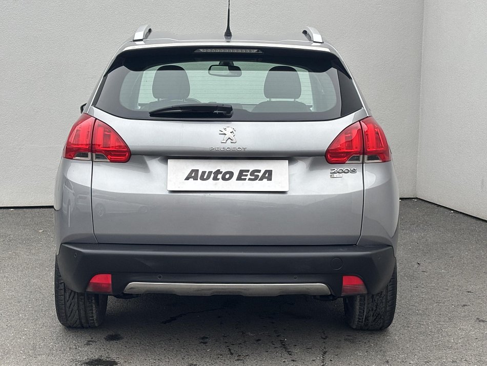 Peugeot 2008 1.2 VTi Allure