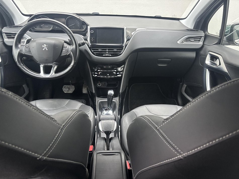 Peugeot 2008 1.2 VTi Allure