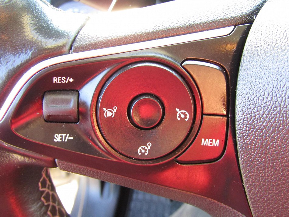 Opel Combo 1.2T Elegance