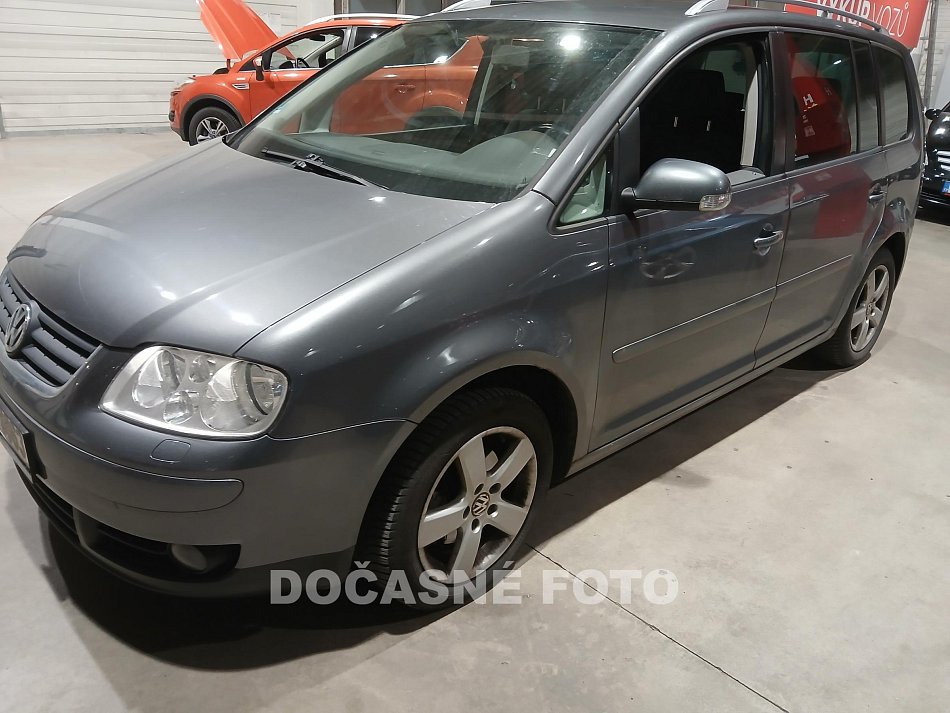 Volkswagen Touran 2.0 TDi 