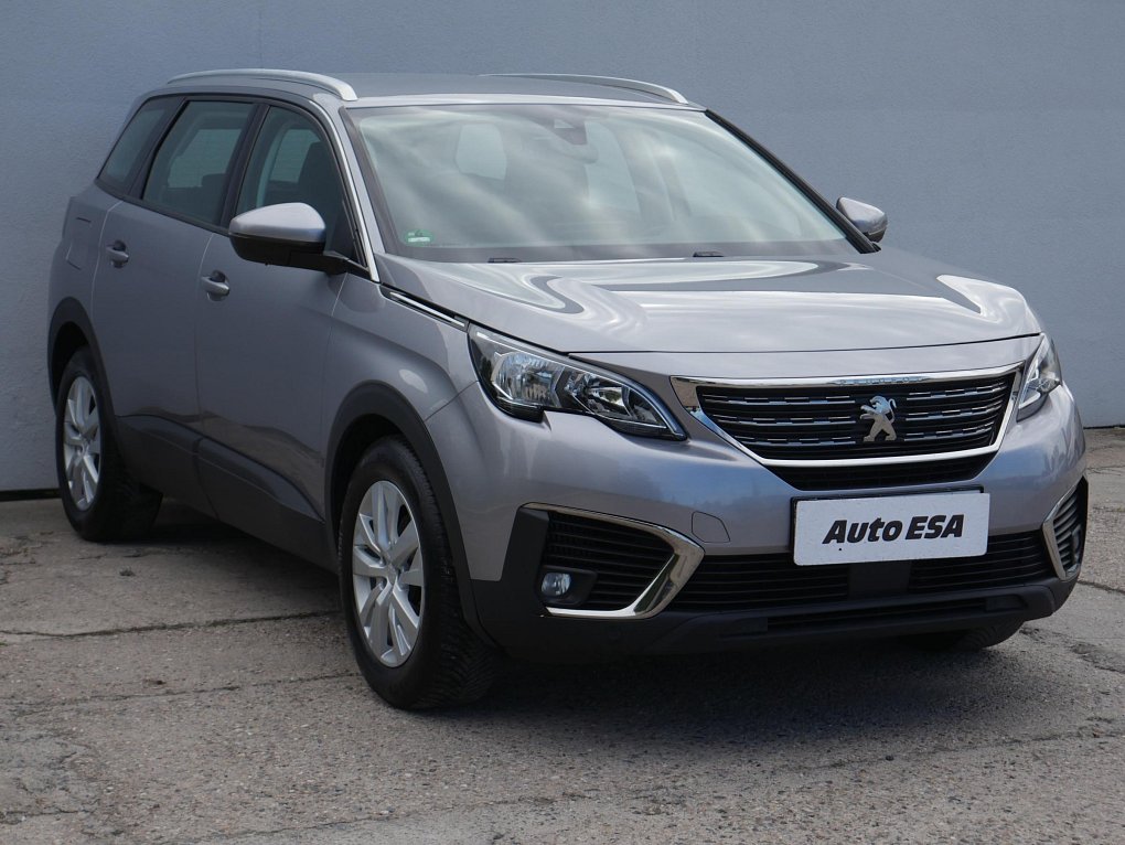 Peugeot 5008 1.2PT 