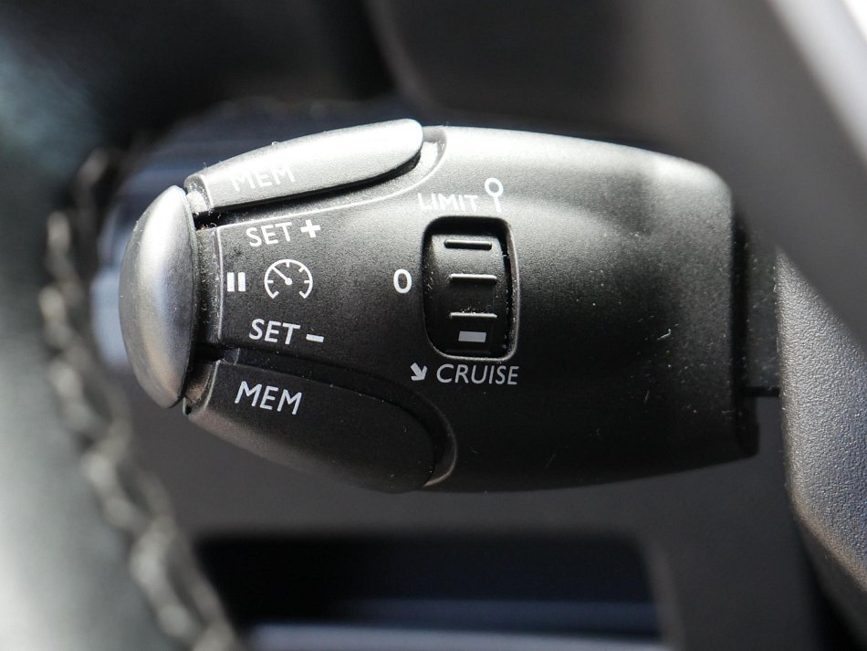 Peugeot 5008 1.2PT 