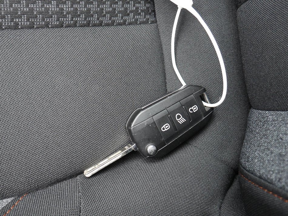 Peugeot 5008 1.2PT 