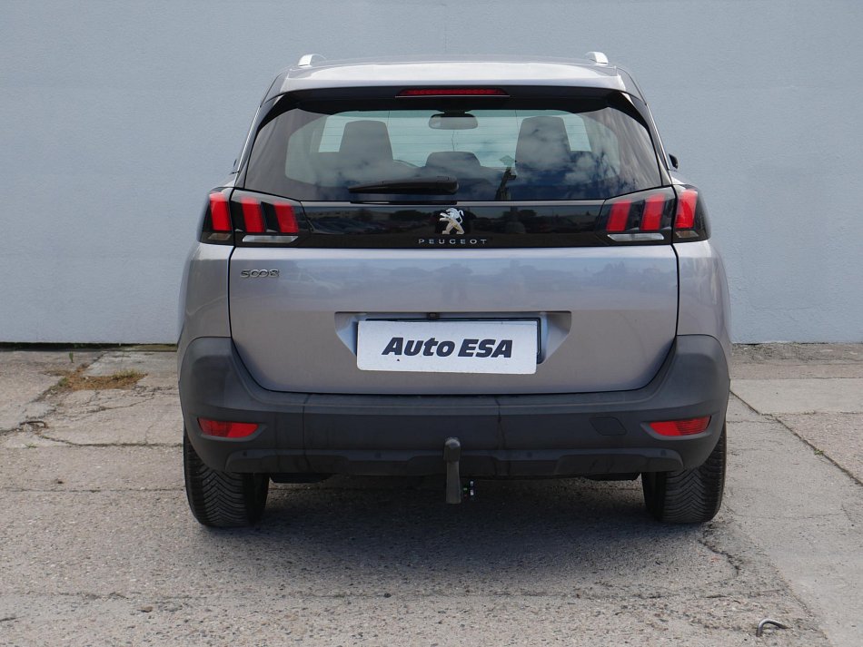 Peugeot 5008 1.2PT 