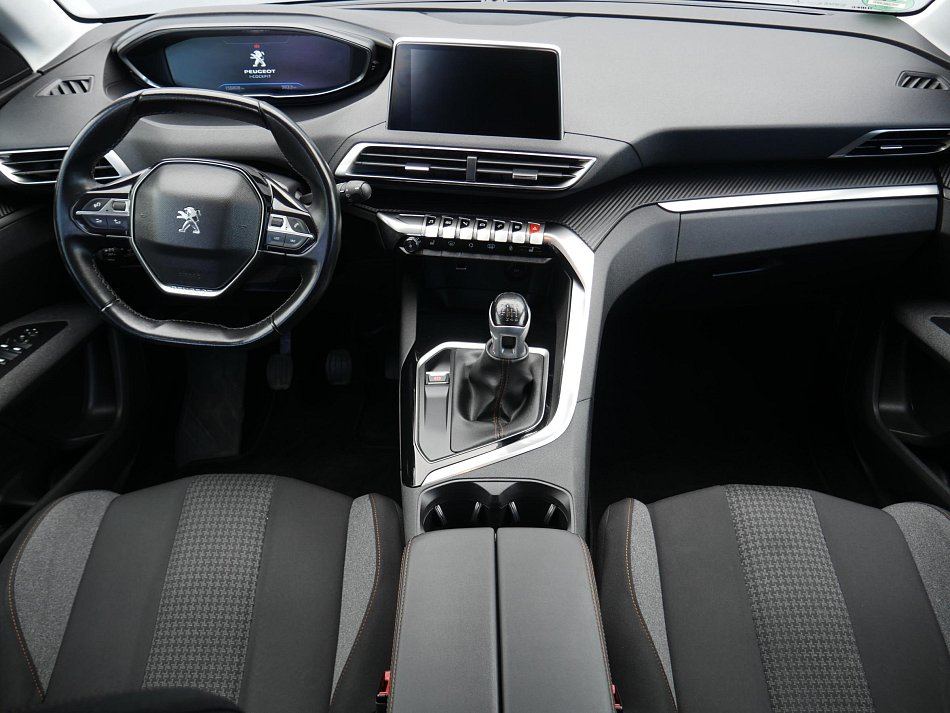 Peugeot 5008 1.2PT 