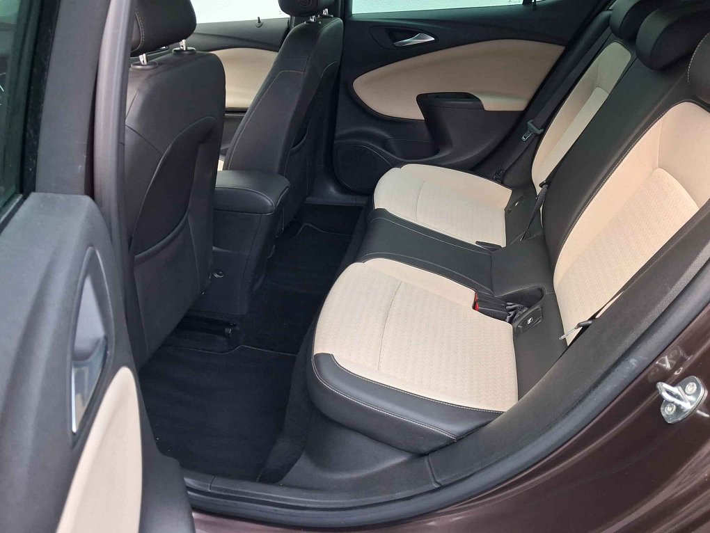 Opel Astra 1.4T Innovation