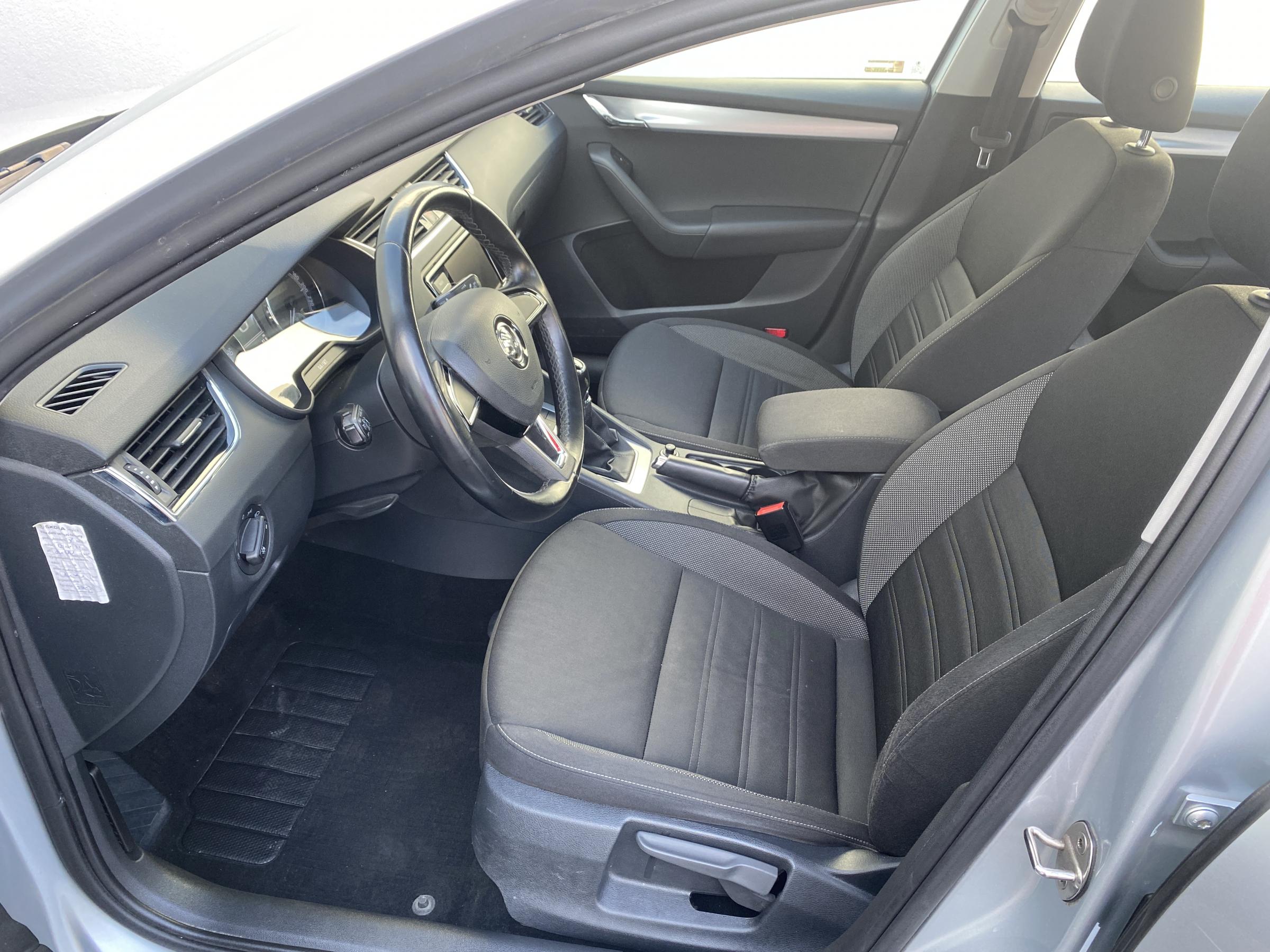 Škoda Octavia III, 2018 - pohled č. 15