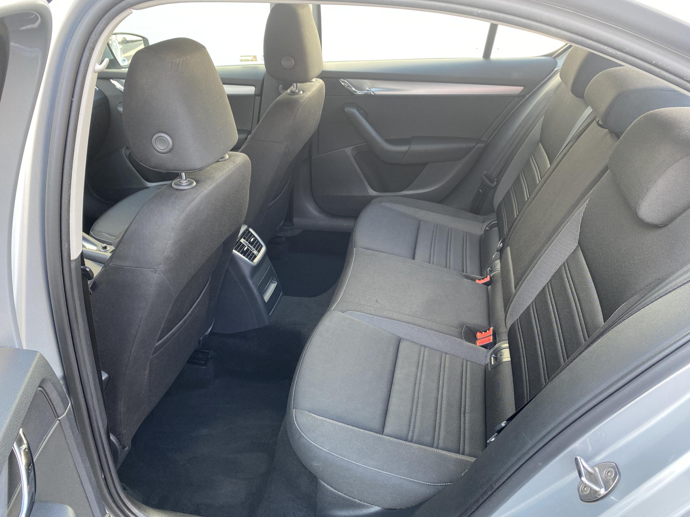 Škoda Octavia III, 2018 - pohled č. 16