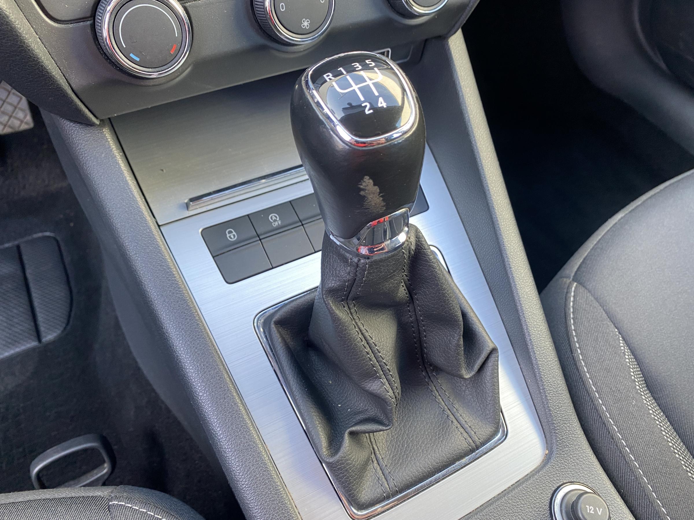 Škoda Octavia III, 2018 - pohled č. 9