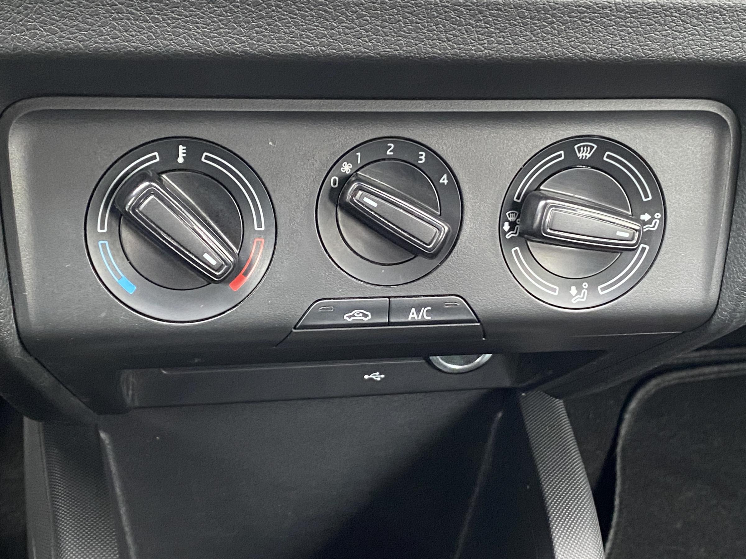 Škoda Fabia III, 2020 - pohled č. 15