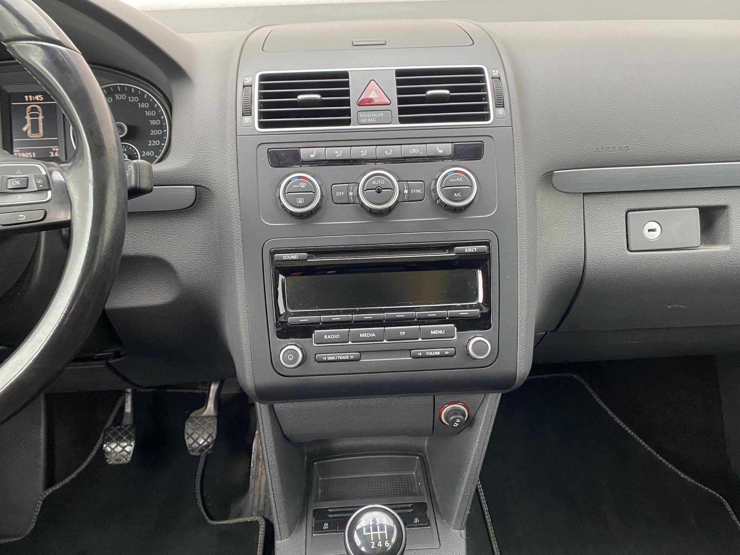 Volkswagen Touran, 2014 - pohled č. 12