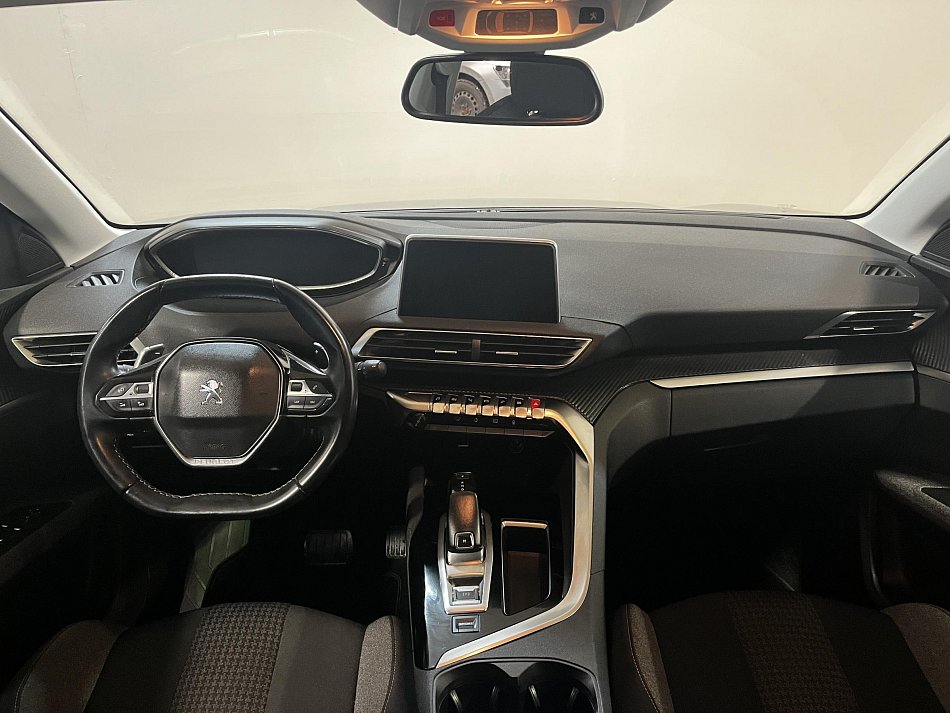 Peugeot 5008 1.5 HDi 