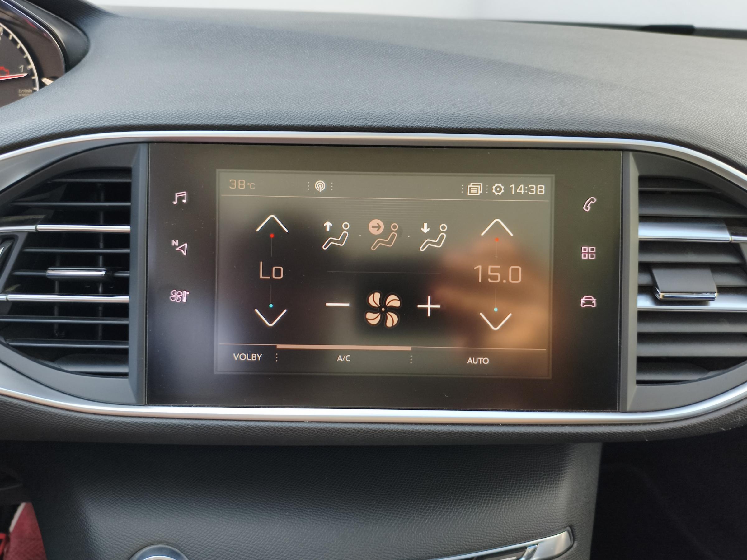 Peugeot 308, 2018 - pohled č. 11