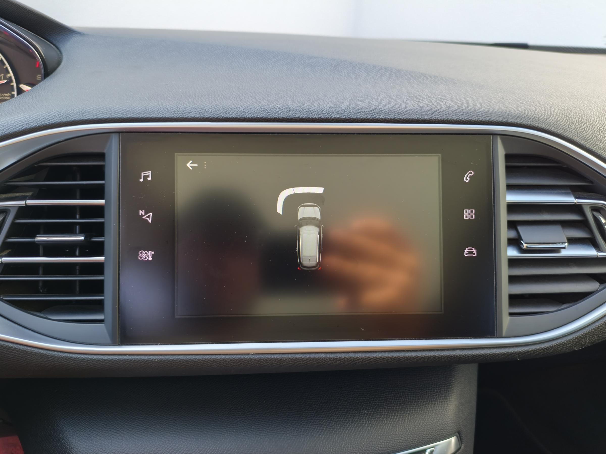 Peugeot 308, 2018 - pohled č. 13