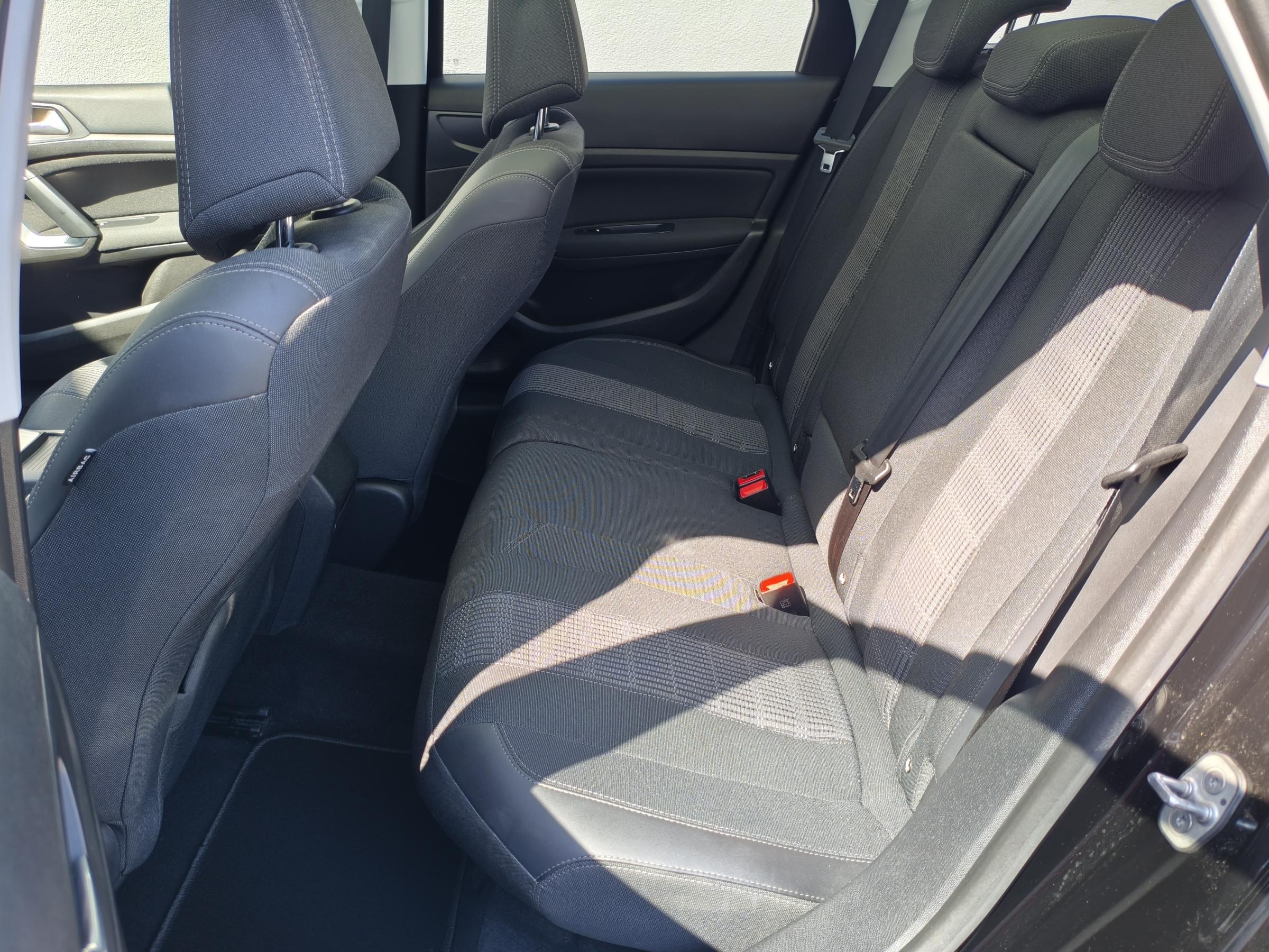 Peugeot 308, 2018 - pohled č. 15