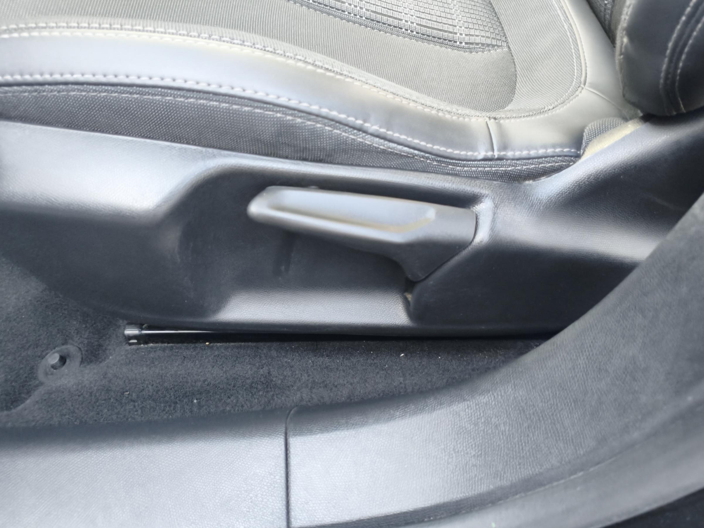 Peugeot 308, 2018 - pohled č. 17