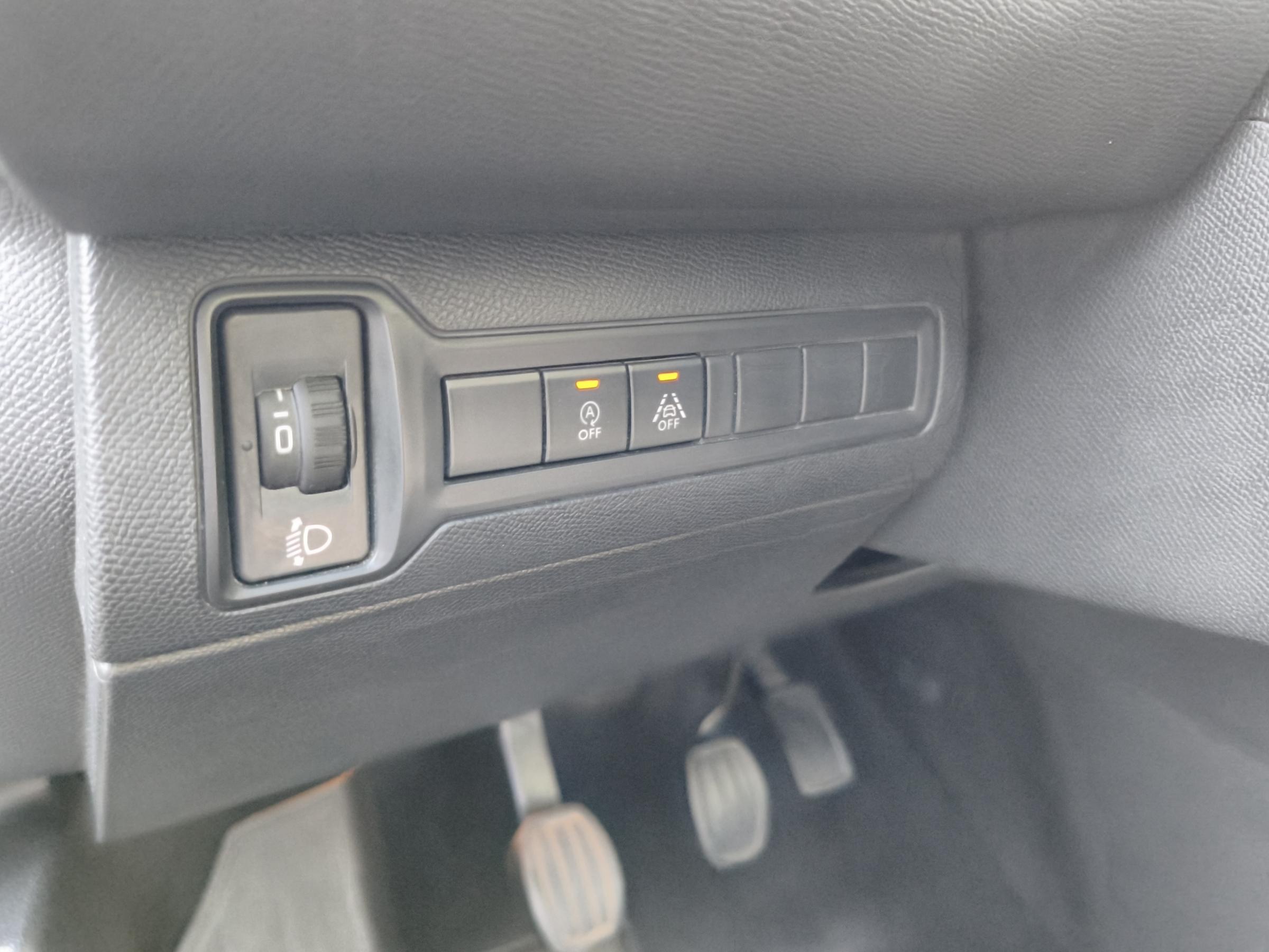 Peugeot 308, 2018 - pohled č. 18