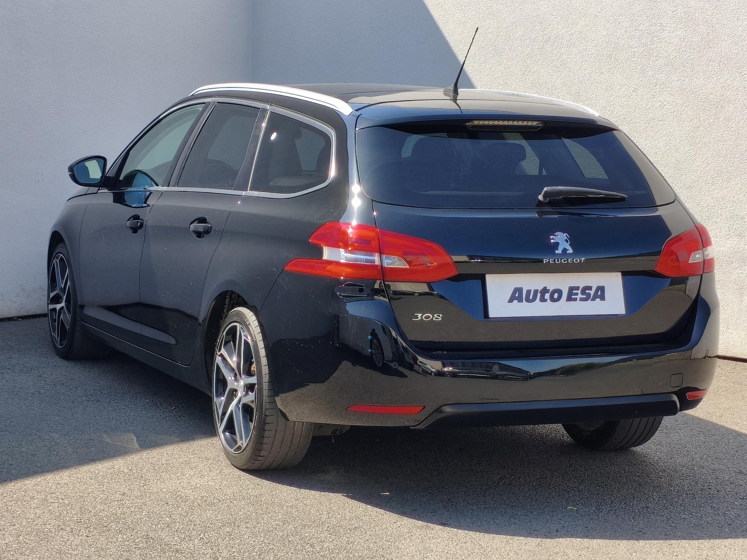 Peugeot 308, 2018 - pohled č. 6