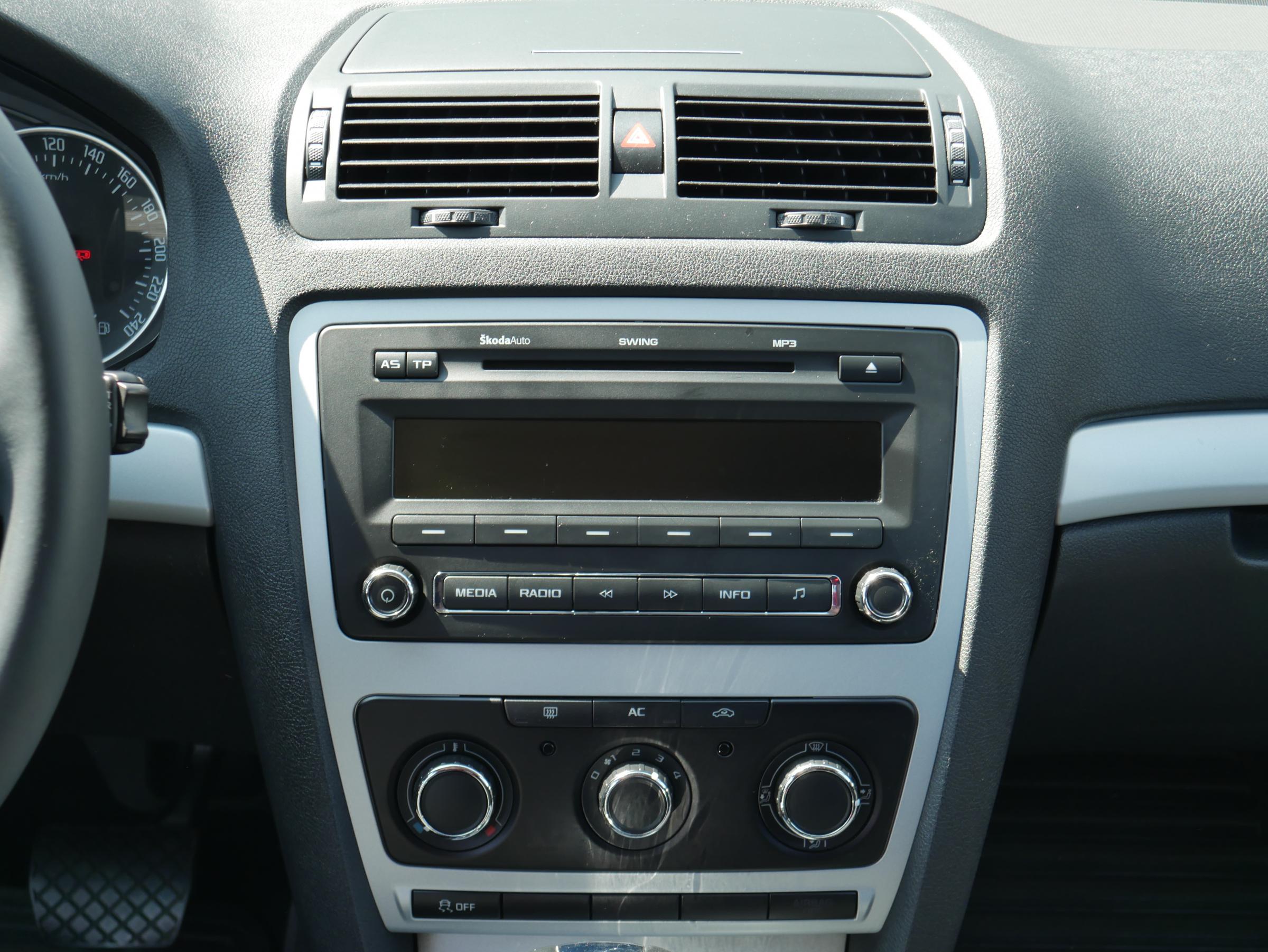 Škoda Octavia II, 2011 - pohled č. 11