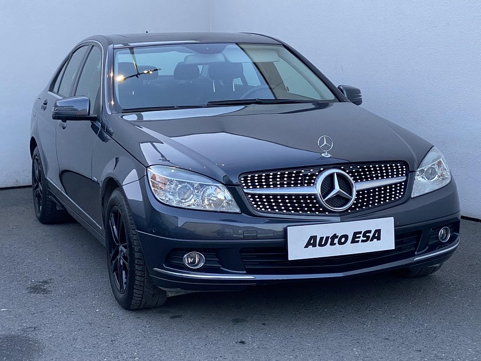 Mercedes-Benz Třída C 1.6T Elegance C180