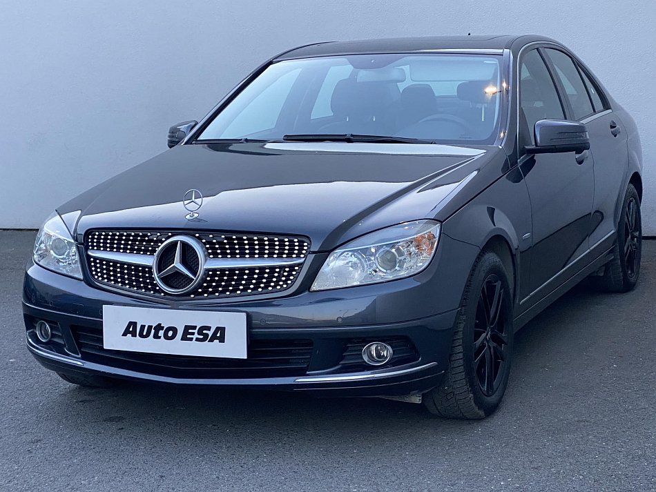 Mercedes-Benz Třída C 1.6T Elegance C180