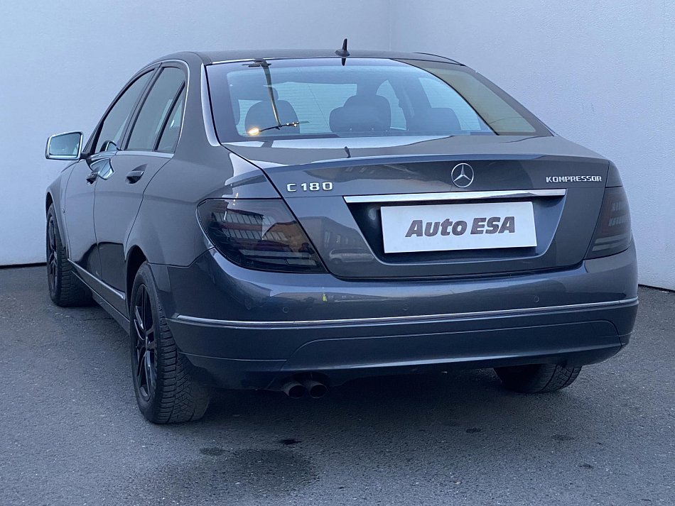 Mercedes-Benz Třída C 1.6T Elegance C180