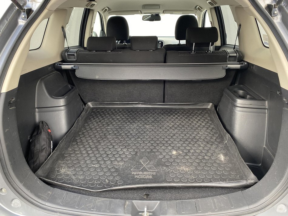 Mitsubishi Outlander 2.0 MIVEC 