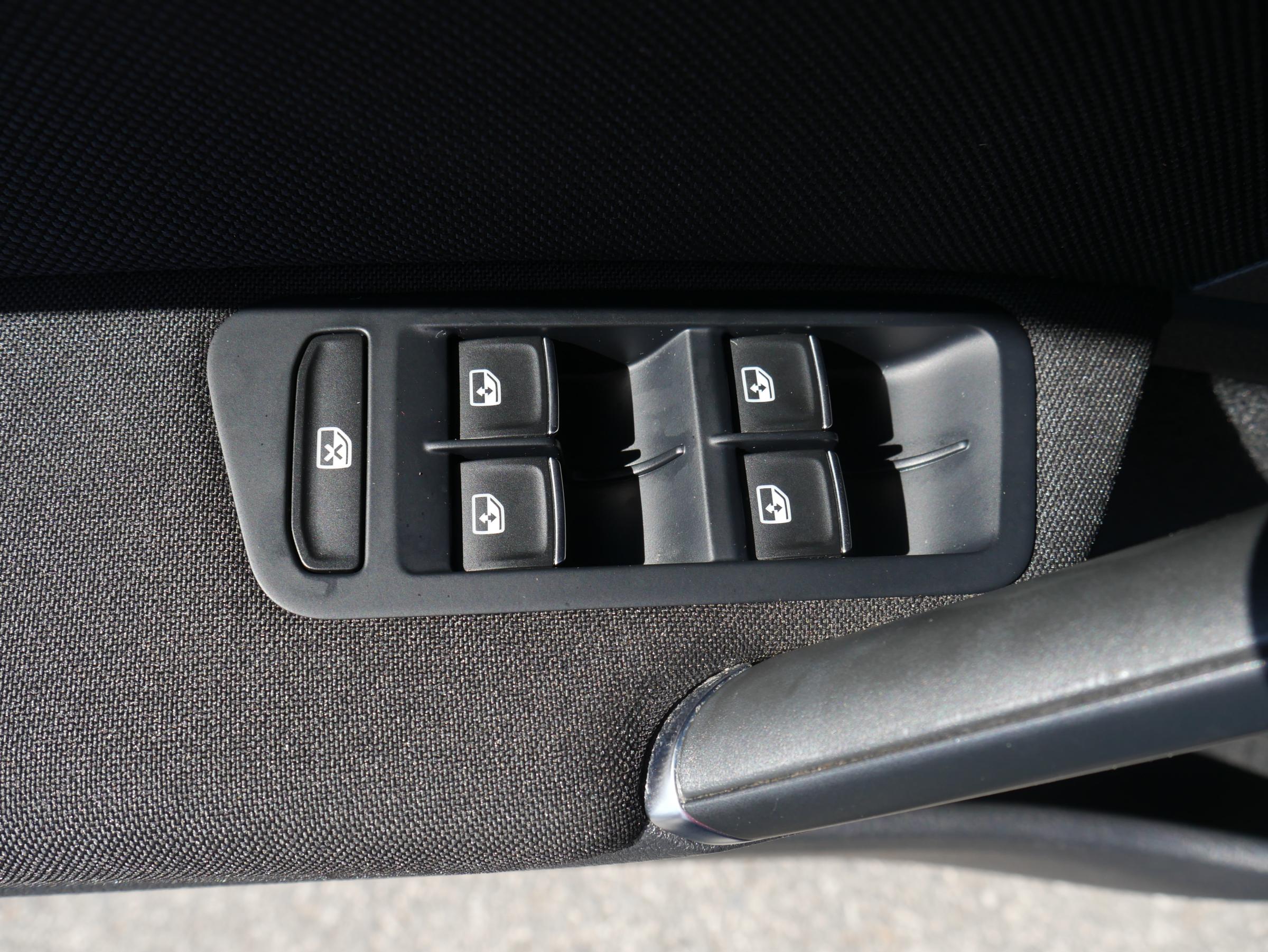 Volkswagen Golf, 2017 - pohled č. 13