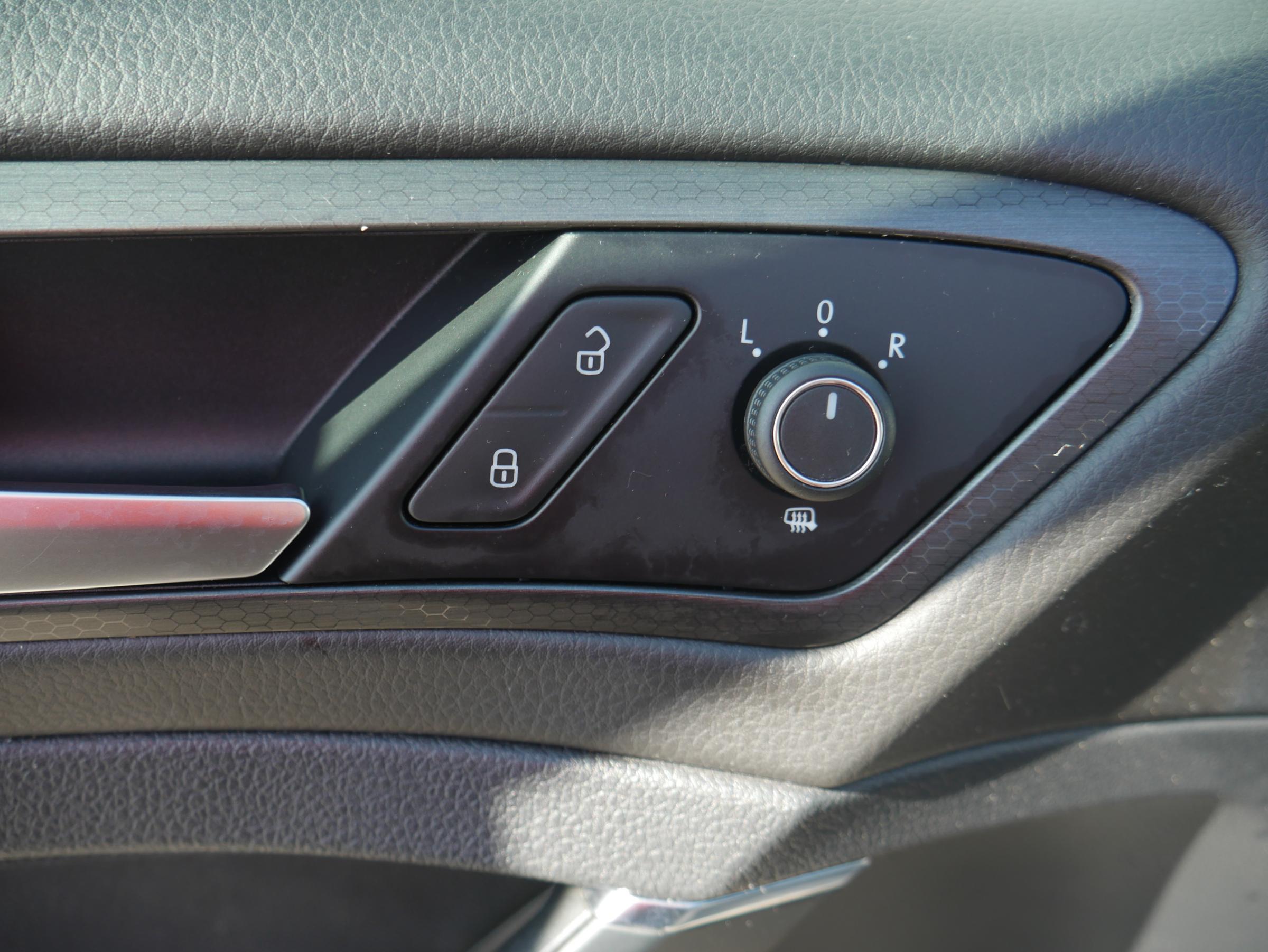 Volkswagen Golf, 2017 - pohled č. 14