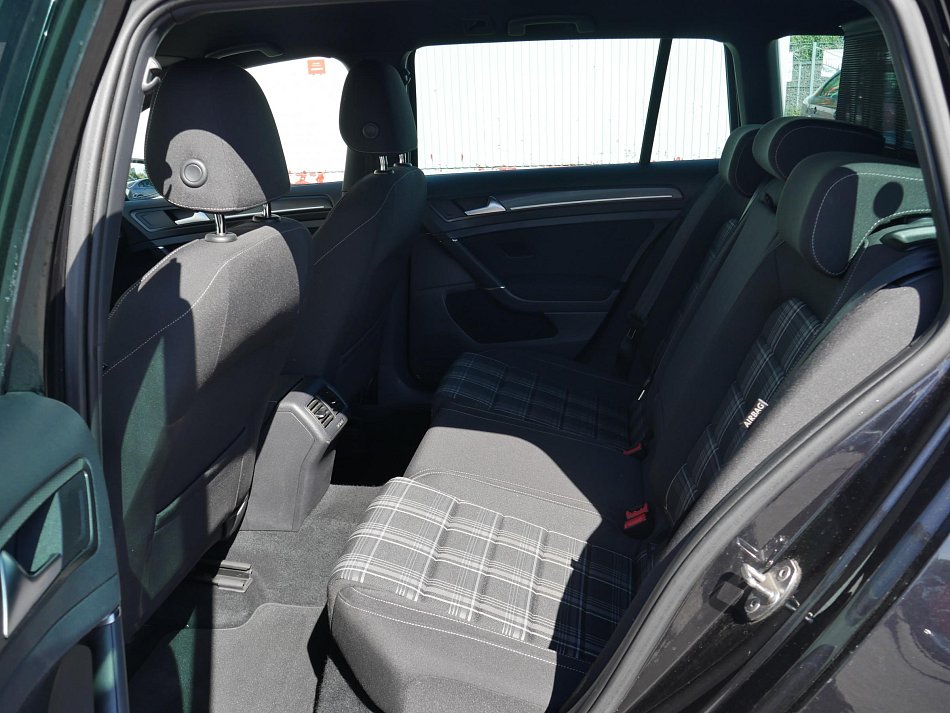 Volkswagen Golf 2.0 TDi GTD