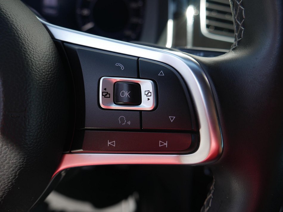 Volkswagen Golf 2.0 TDi GTD