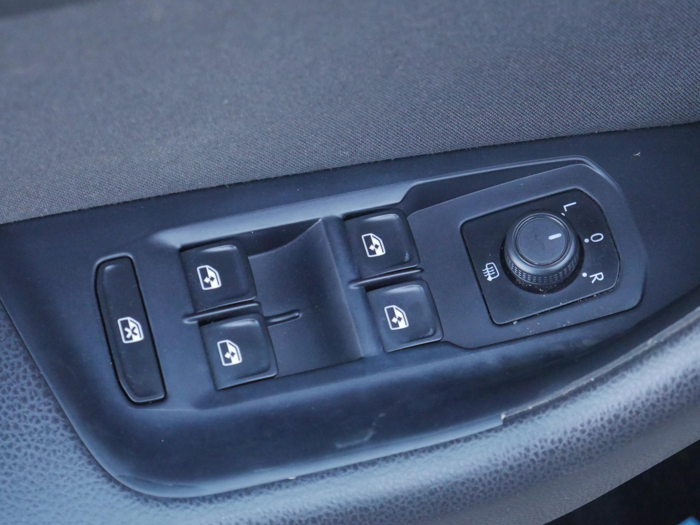 Volkswagen Passat, 2016 - pohled č. 22