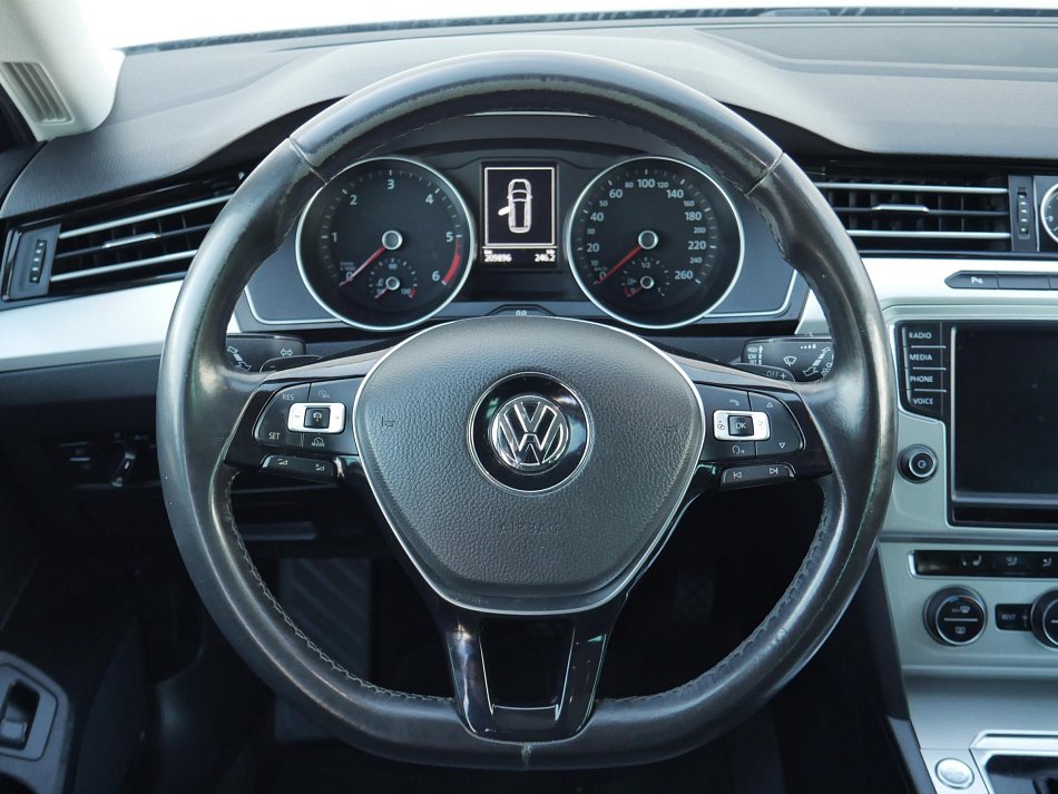 Volkswagen Passat 2.0 TDi 