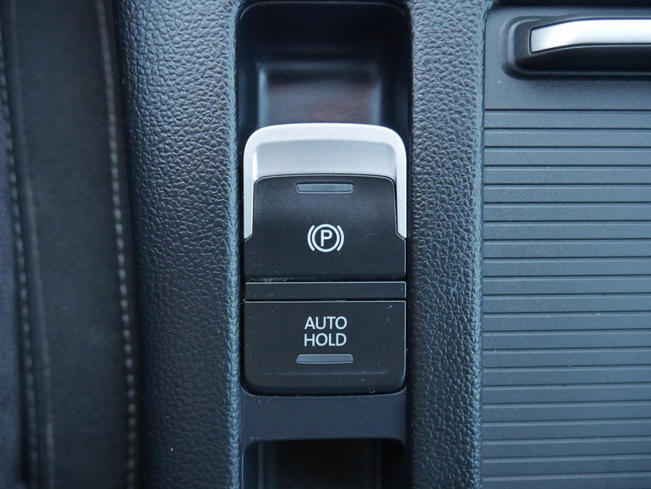 Volkswagen Passat 2.0 TDi 