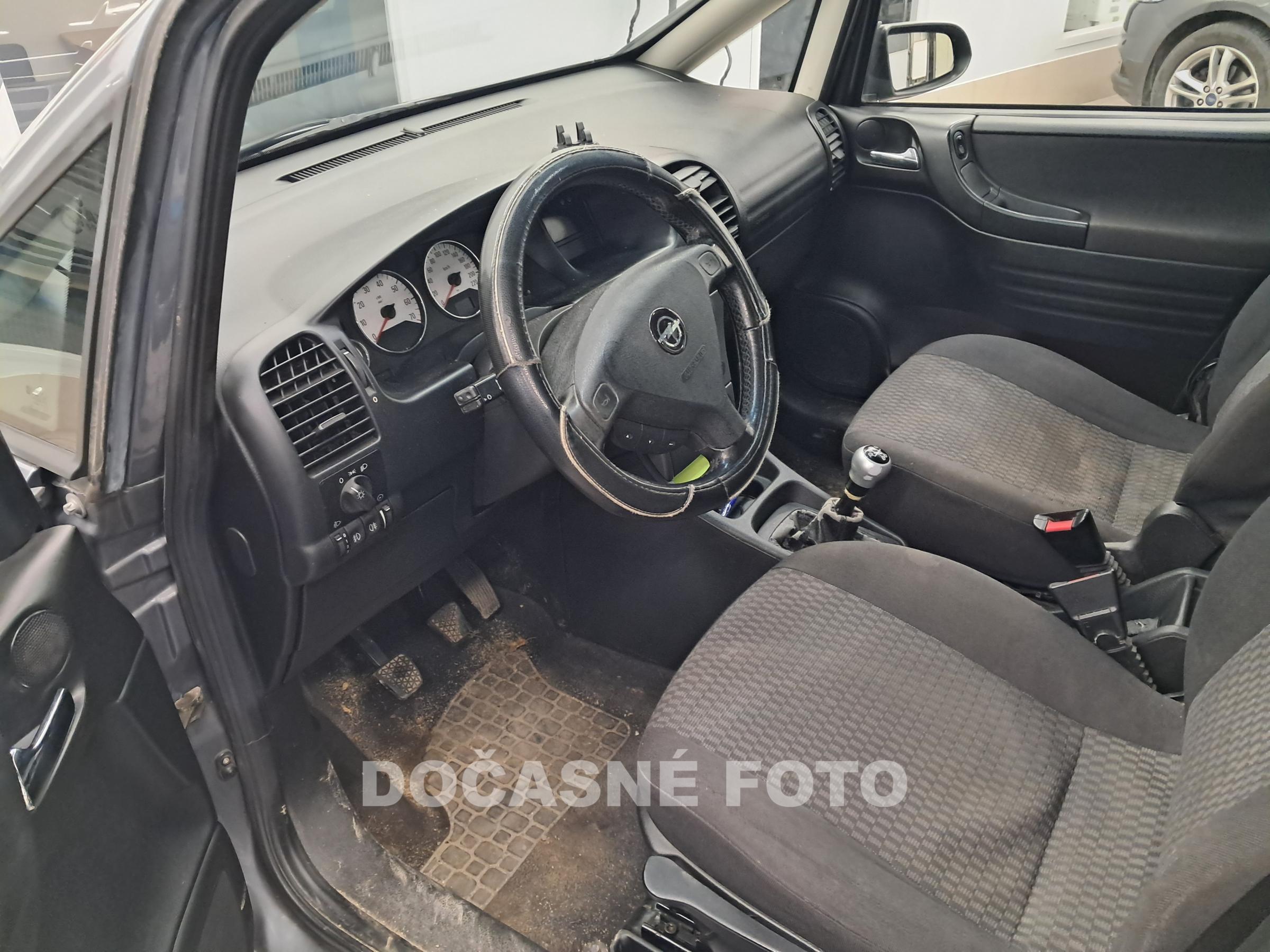 Opel Zafira, 2005 - pohled č. 3