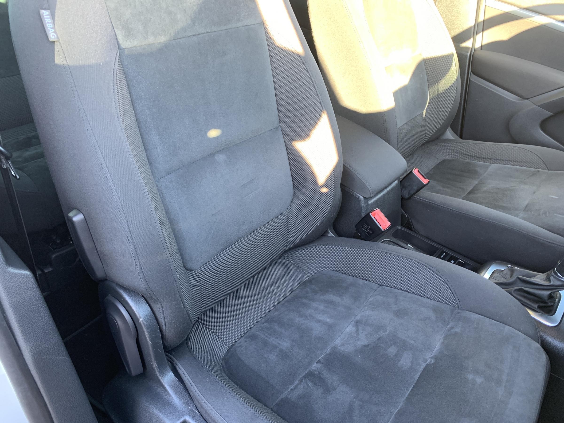 Volkswagen Tiguan, 2011 - pohled č. 12