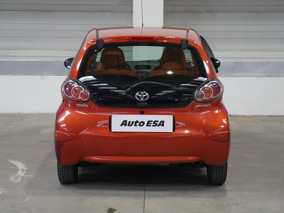 Toyota Aygo 1.0i 