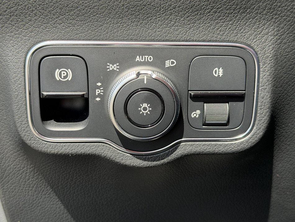 Mercedes-Benz Třída B 1.3i  B 180