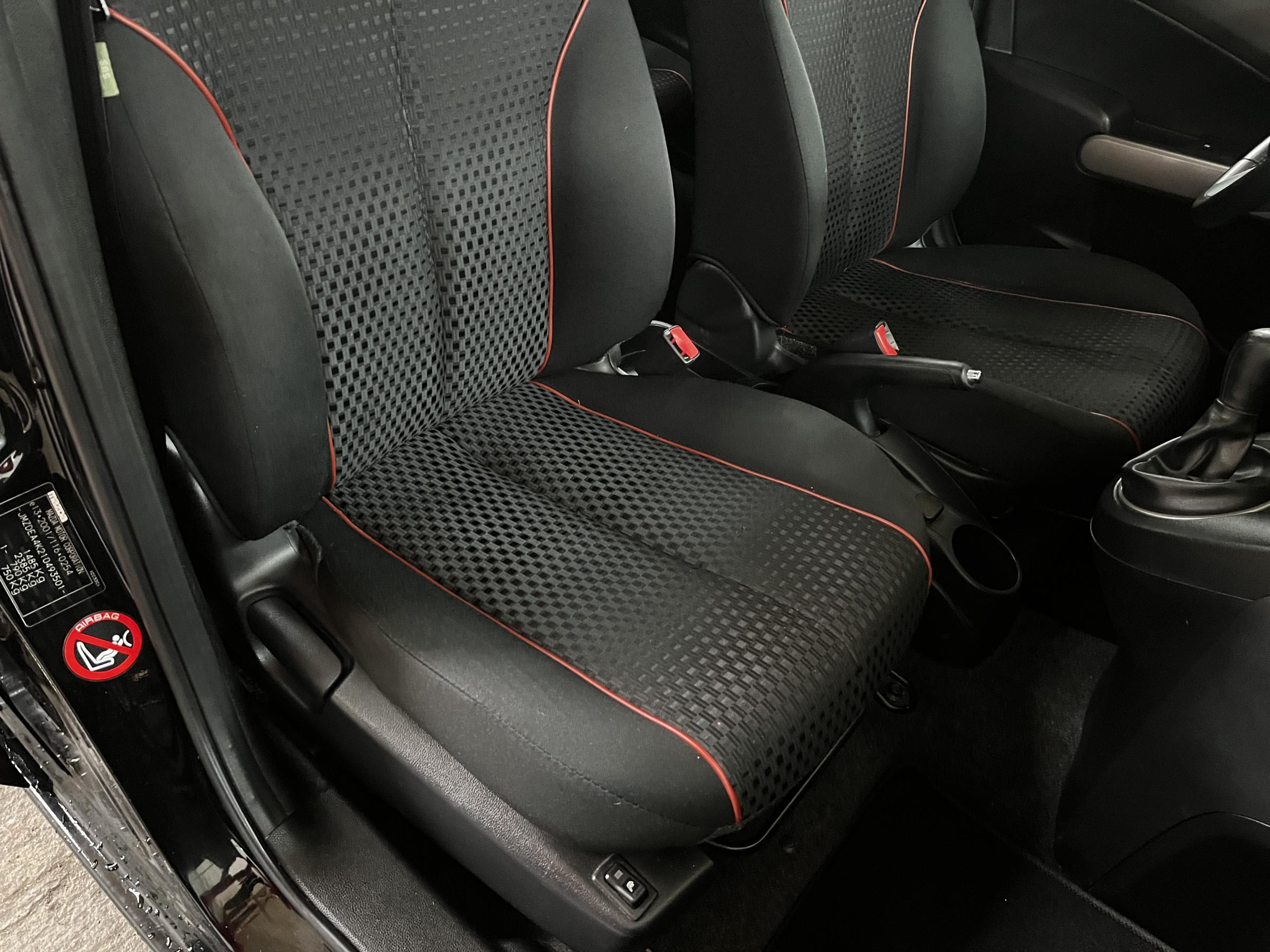 Mazda 2, 2013 - pohled č. 11