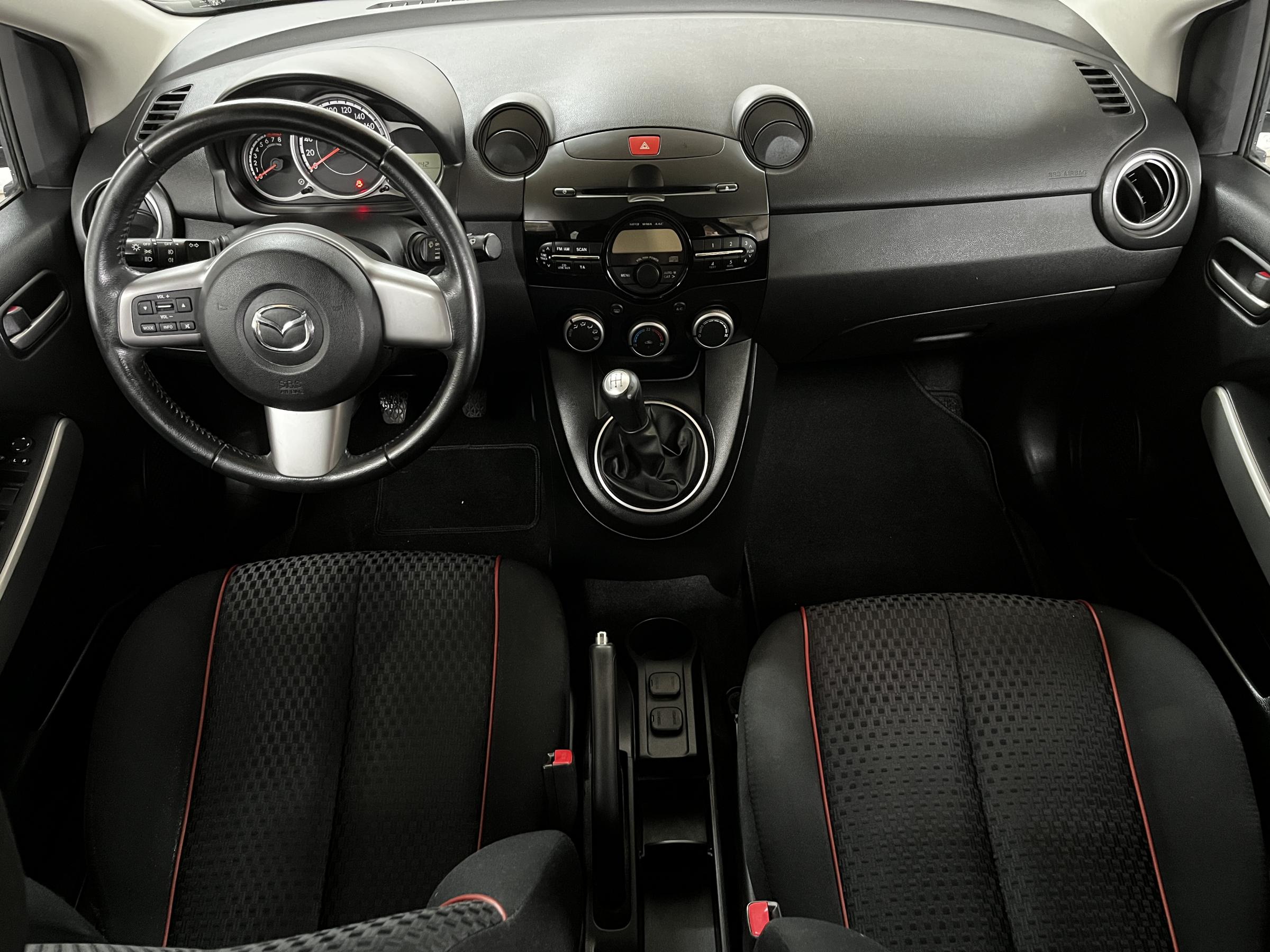 Mazda 2, 2013 - pohled č. 12