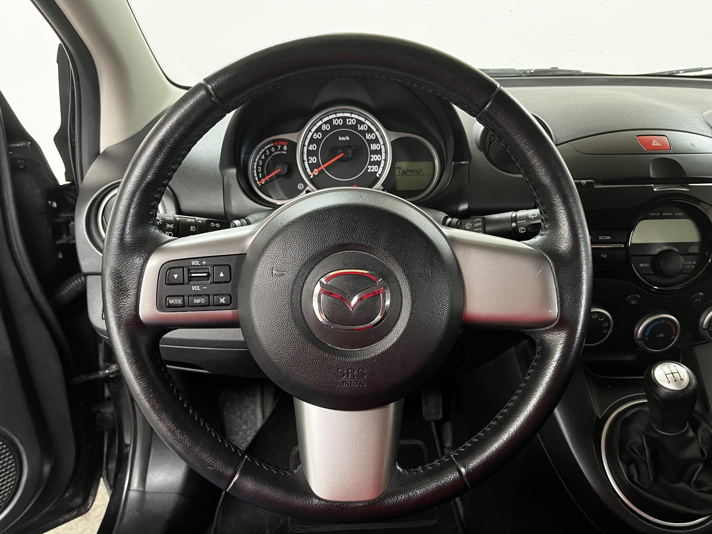 Mazda 2, 2013 - pohled č. 13