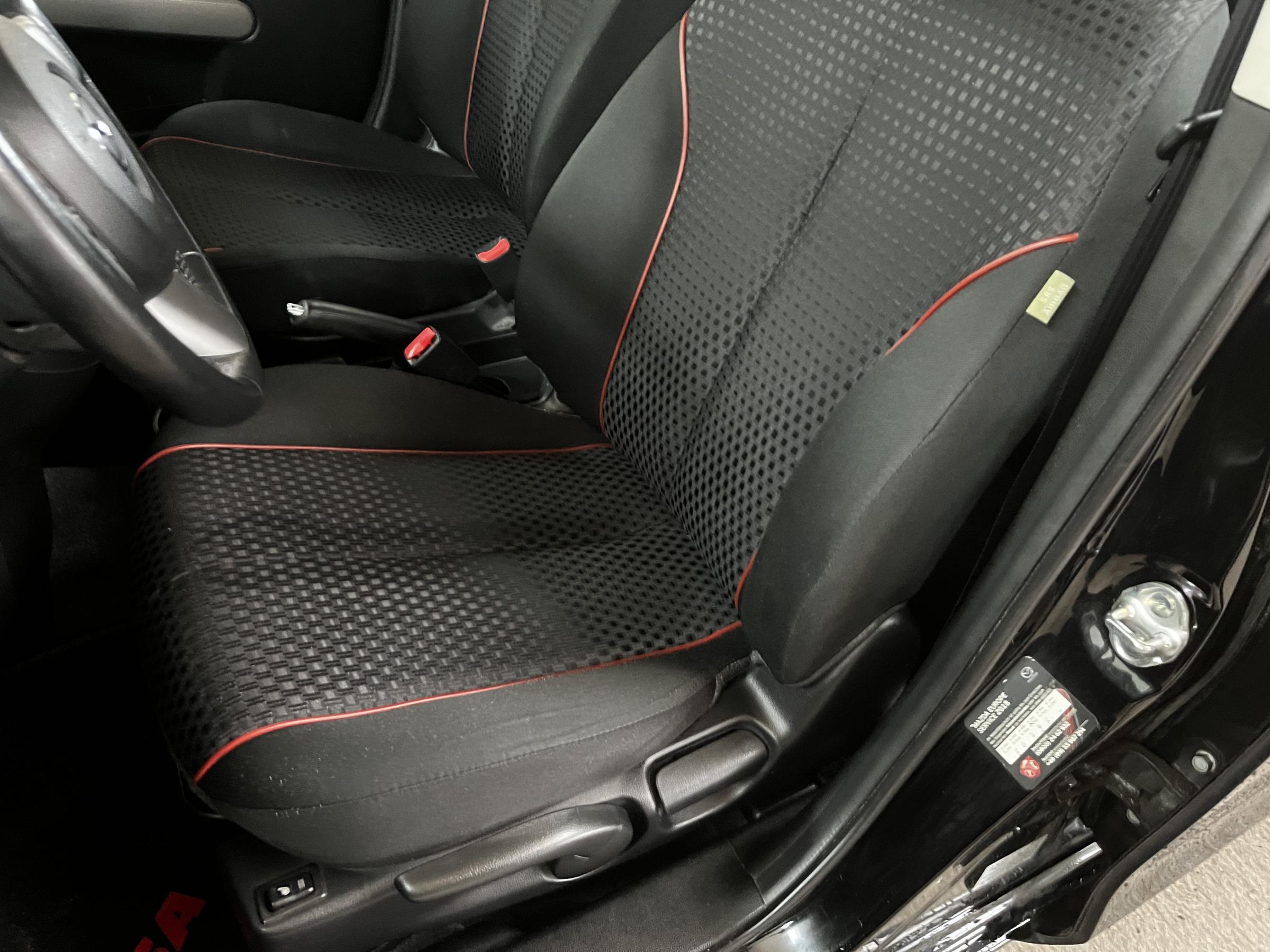 Mazda 2, 2013 - pohled č. 8