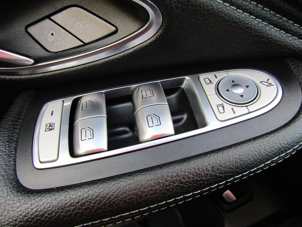 Mercedes-Benz Třída C 1.6  C180