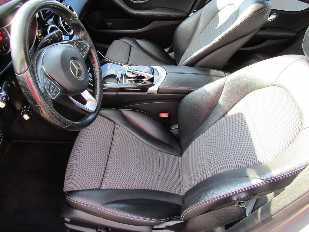 Mercedes-Benz Třída C 1.6  C180