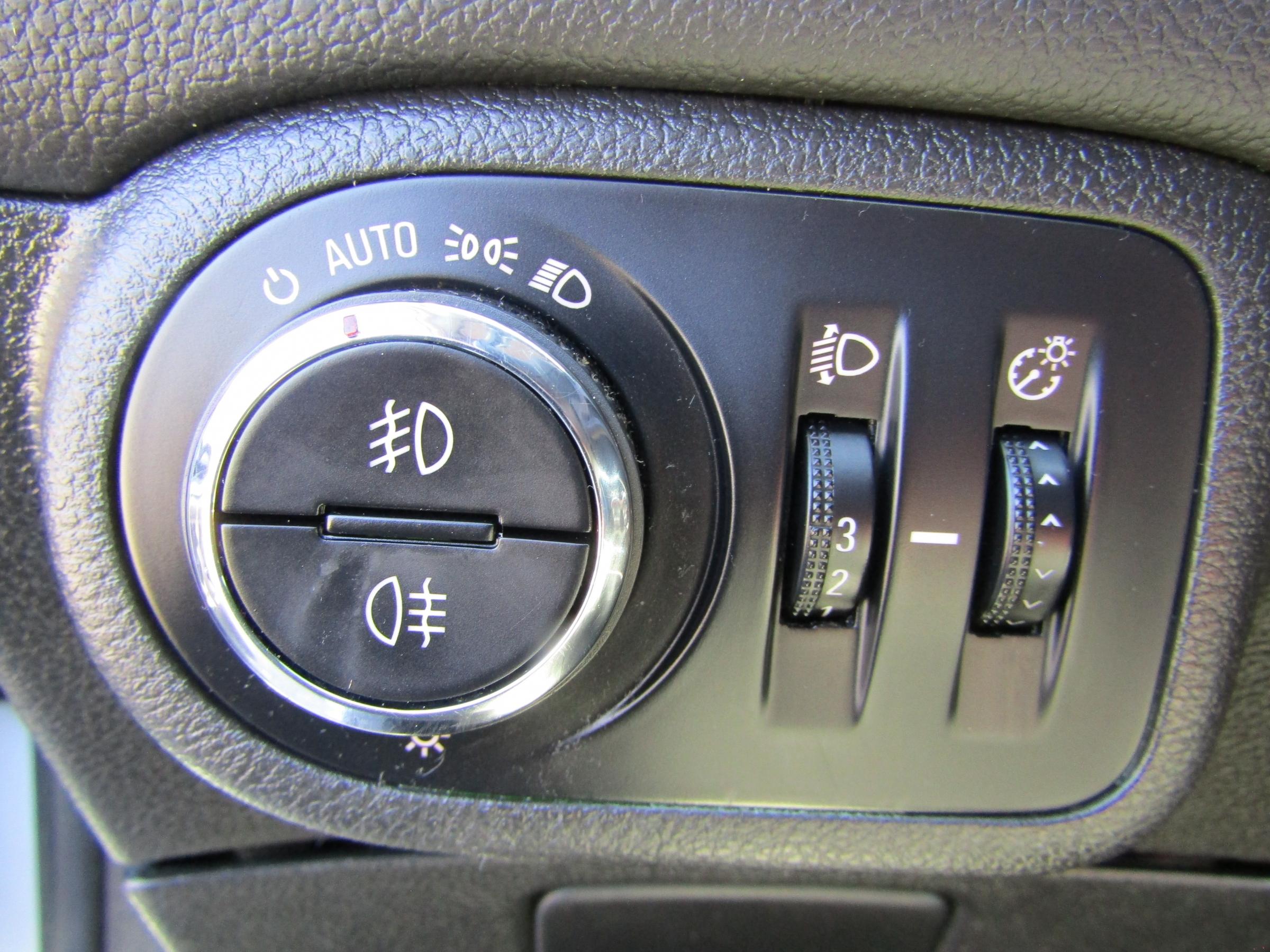 Opel Zafira, 2013 - pohled č. 13